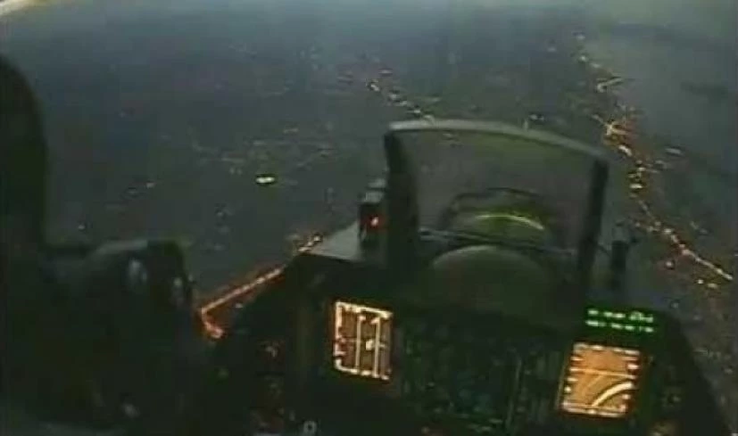 Σπάνιο βίντεο: H Κρήτη το βράδυ μέσα από ένα F-16…